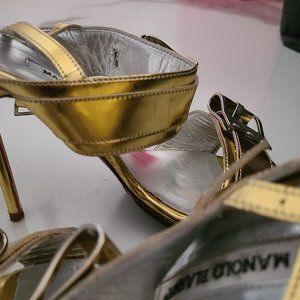 Manolo Blahnik Gold 5" heels